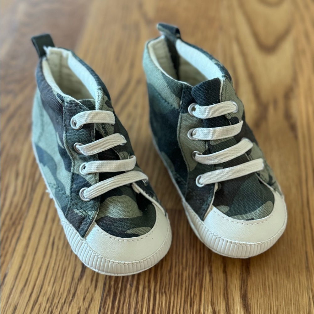 Baby Gap Camo Print High-top sneakers, 12-18M